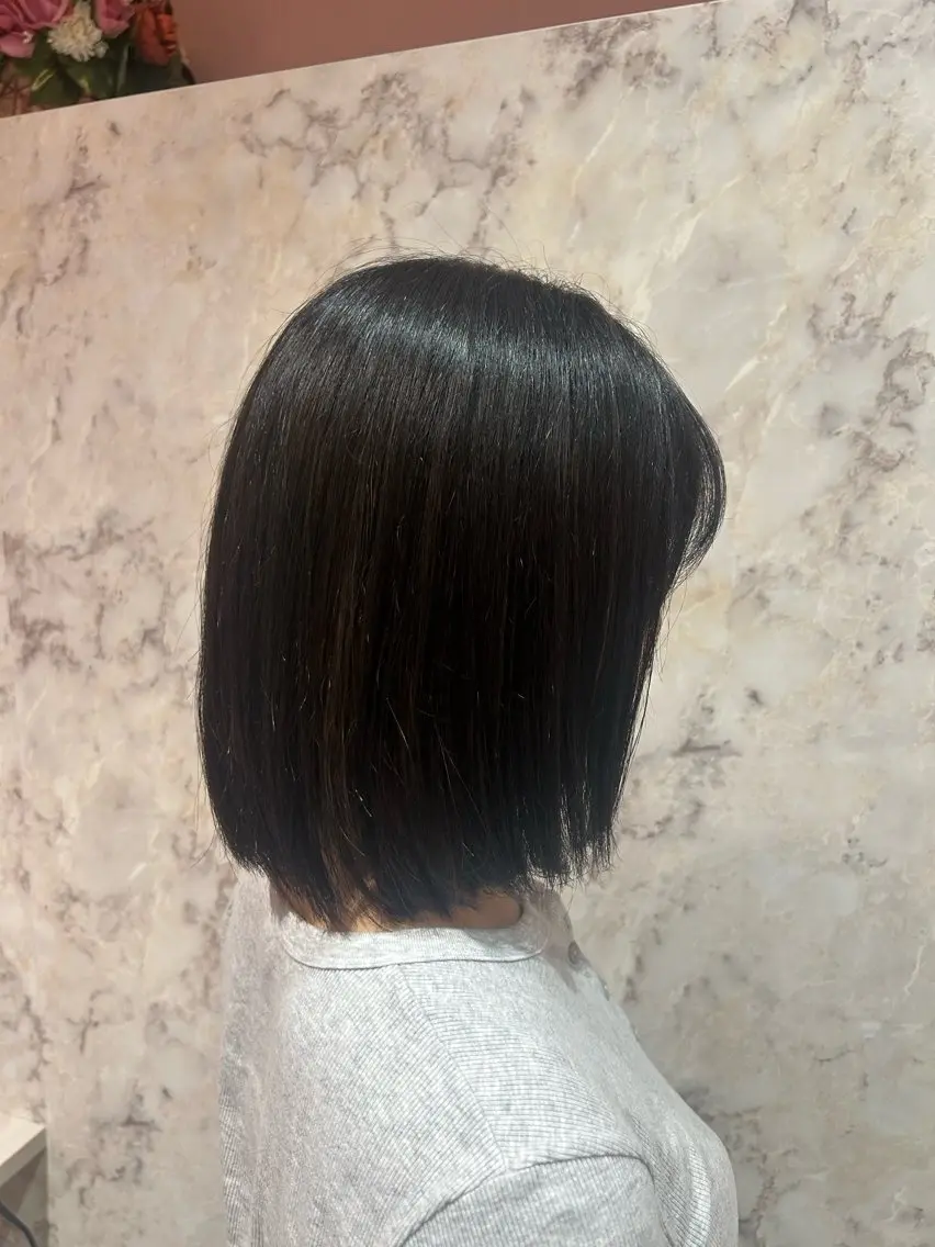 ショート カラー 田村 倭子のヘアスタイル