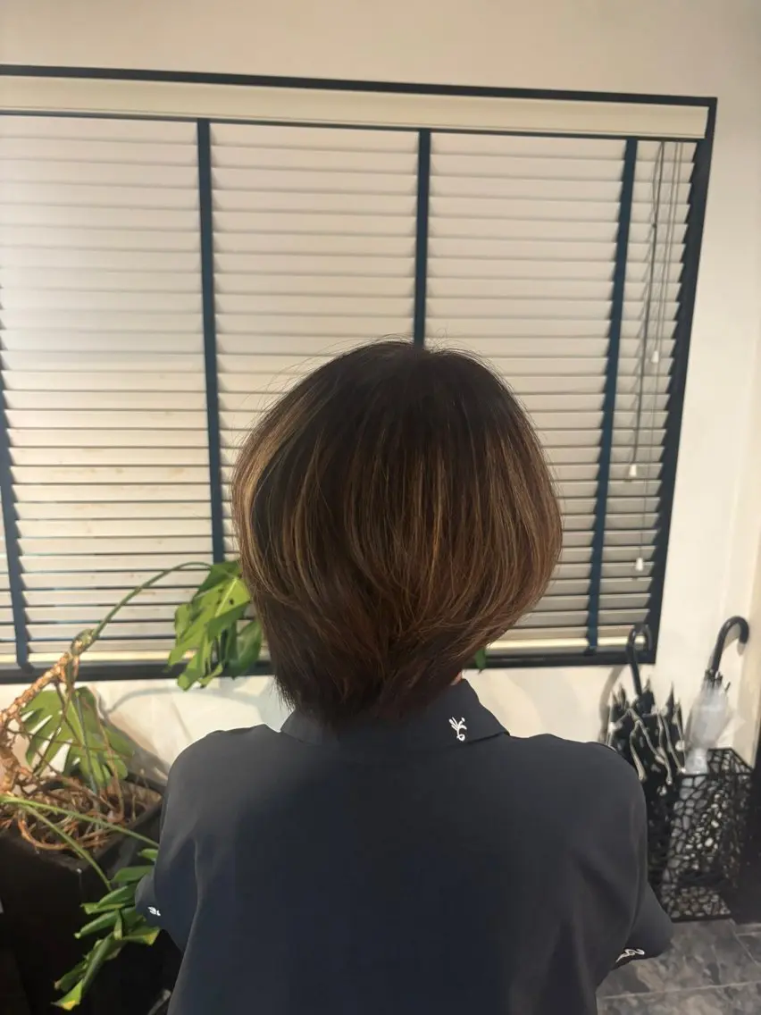 ショート カラー ヘアカラー 梅野 巧成のヘアスタイル