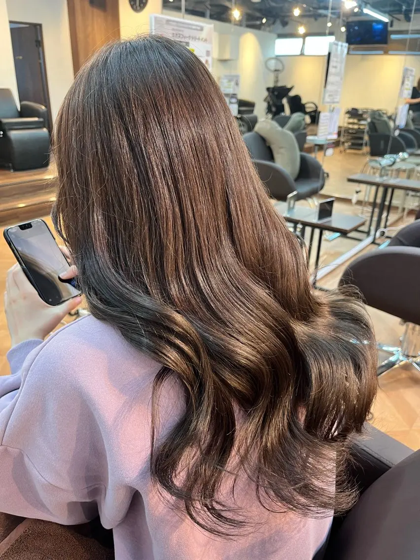 ロング ラベンダーベージュ 🍒Ayana🍒 艶カラー🍒のヘアスタイル