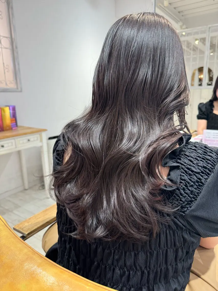 ロング カラー 韓国風ヘア レイヤーカット カット ヘアカラー トリートメント レイヤーカット、 大人可愛い　中村美羅のヘアスタイル