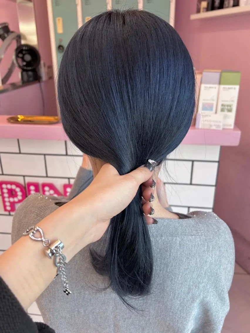【ブルーブラック🖤】光に透けるとほんのり青い💙カラー🆖でも室内なら黒髪に見えて◎大人気カラー🇰🇷艶々仕上げに✨の写真