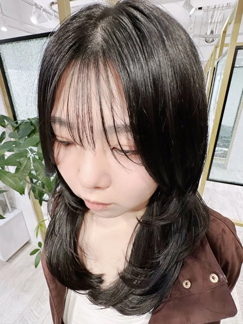 ミディアム レイヤーカット 艶髪/髪質改善 塩屋公一朗のヘアスタイル