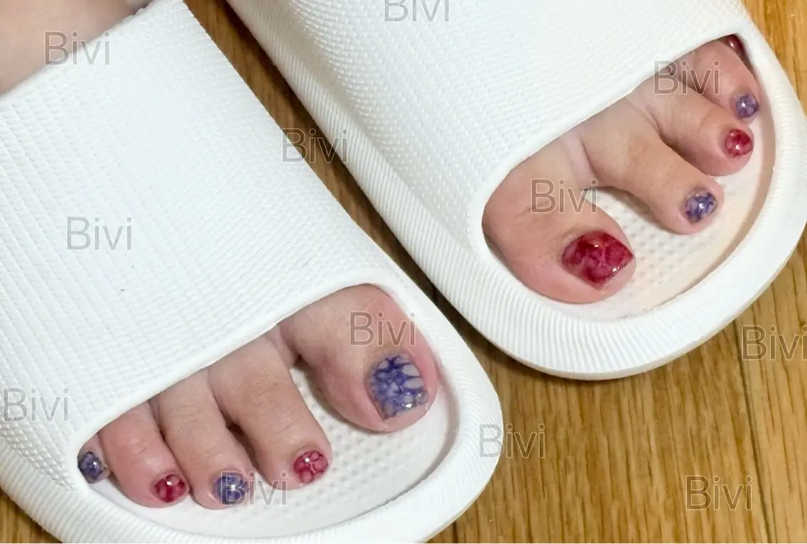 ネイル アートネイル ジェルネイル フットネイル ♡Bivi♡自爪に 優しいネイルサロンのネイルデザイン