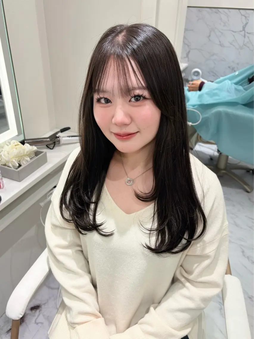U24🎀【レイヤーカット】＋【艶カラー】の写真