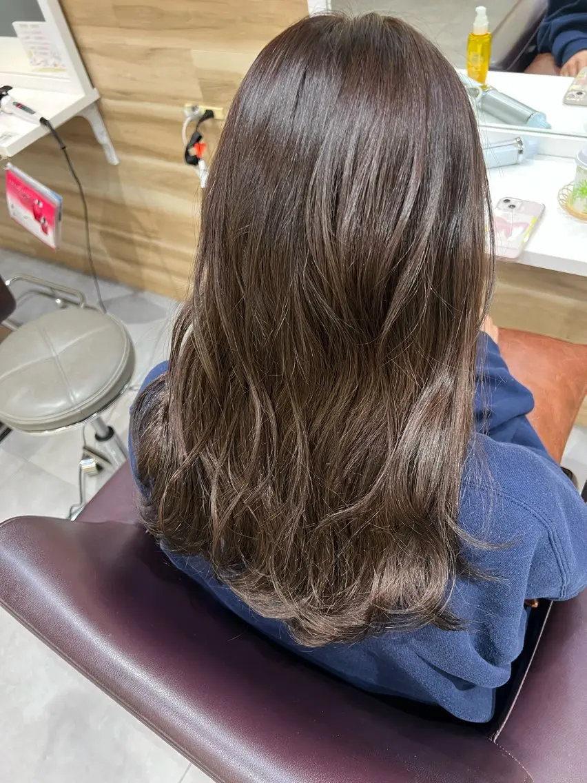ロング アッシュ 松平 拓巳のヘアスタイル