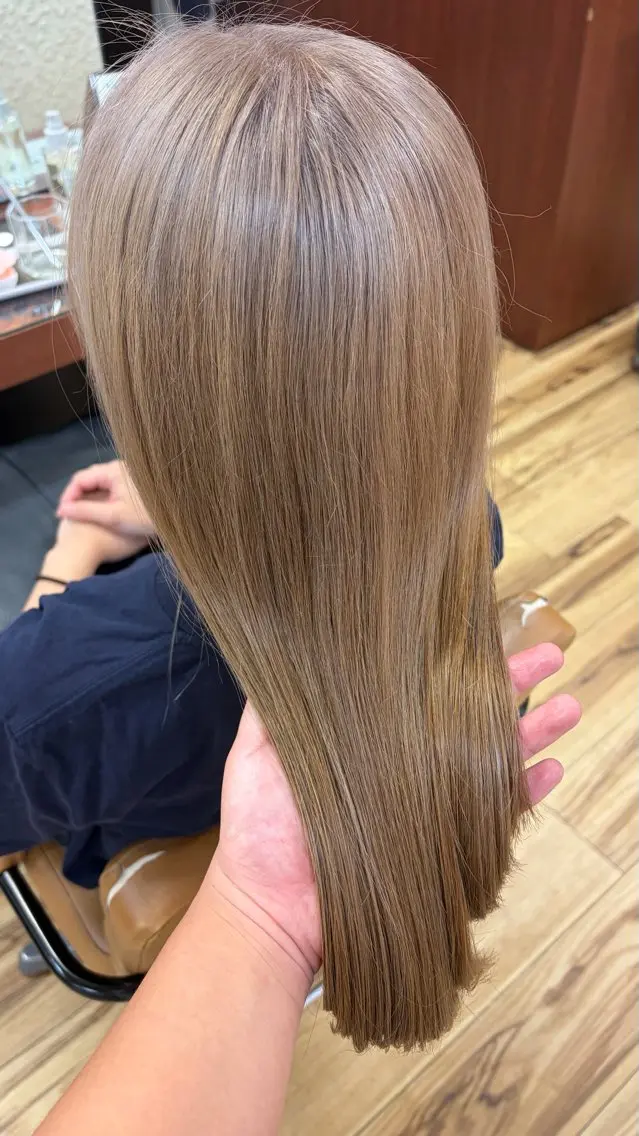 セミロング Début 【ユウカ】のヘアスタイル