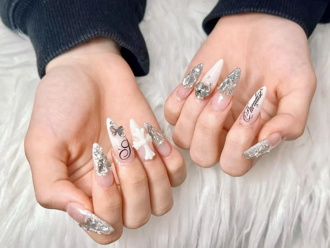 ネイル AURA NAIL 上前津のネイルデザイン
