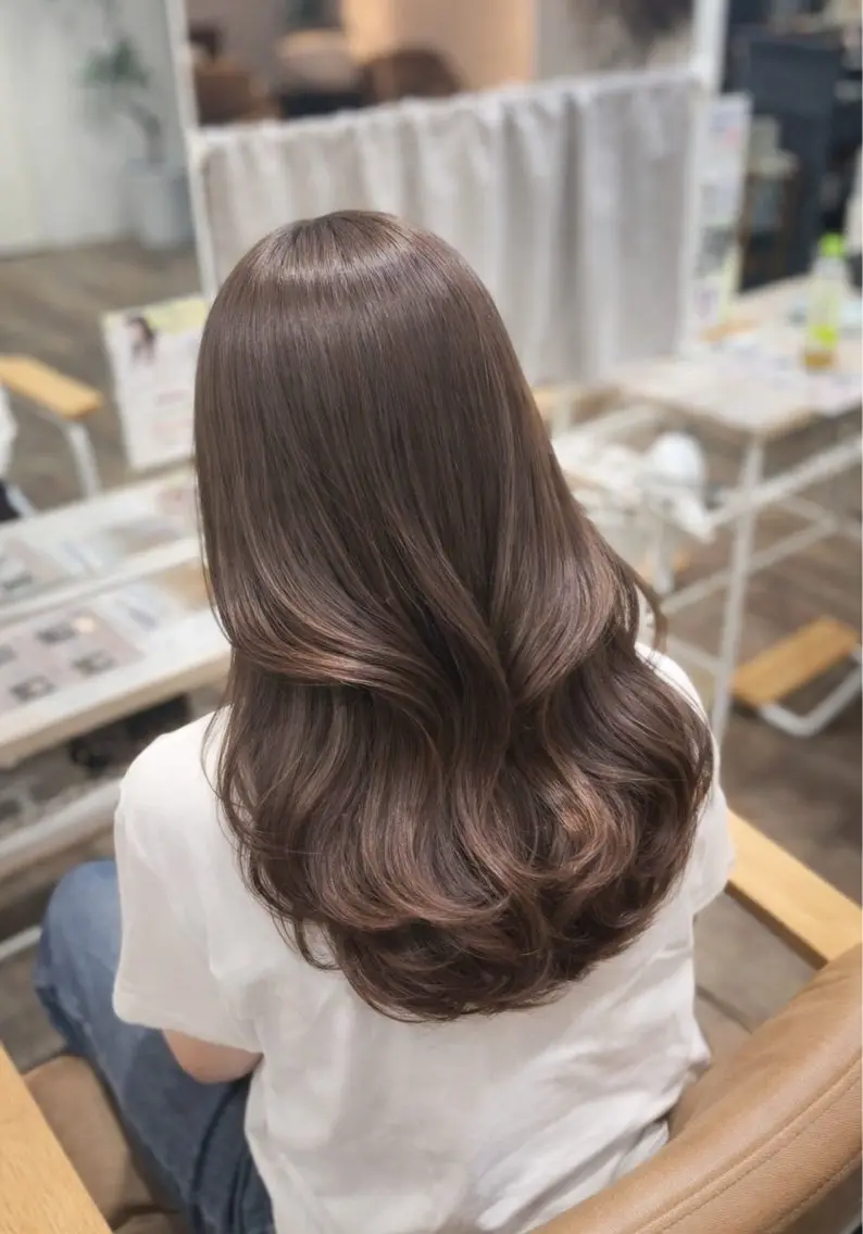 6️⃣月限定クーポン🎀【迷っている方はこちら】艶感美容液カラー🥣×カット/髪質で選べるトリートメント🫧の写真