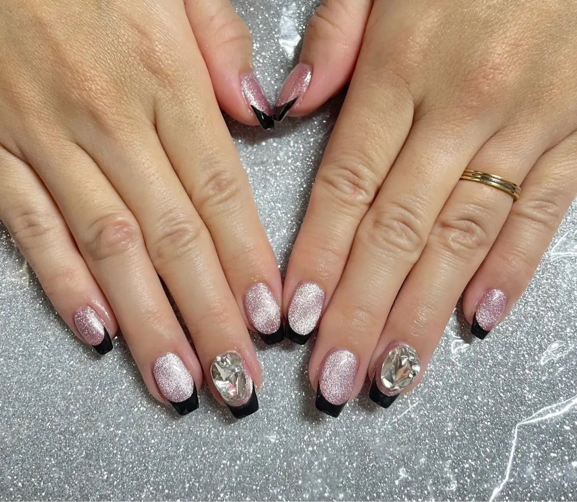 ネイル ハンドネイル VIERU 🌈🎀💖のネイルデザイン