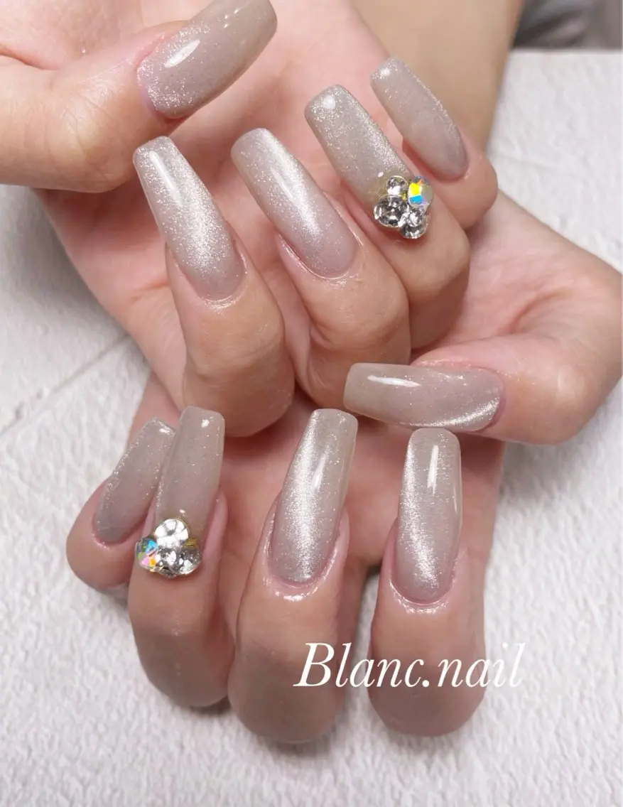 ネイル ジェルネイル マグネットネイル ニュアンスネイル パラジェル ワンホンネイル ハンドネイル BLANC.nail yuuのネイルデザイン