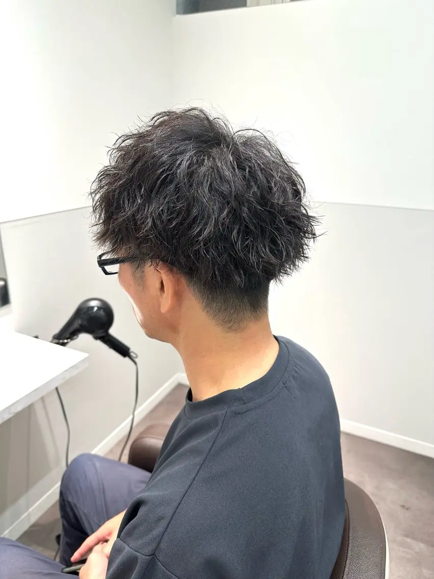 ショート パーマ メンズ メンズパーマ ツイストスパイラルパーマ スパイラルパーマ カット パーマ SALOWIN大宮 /KYOHEI✂️のヘアスタイル