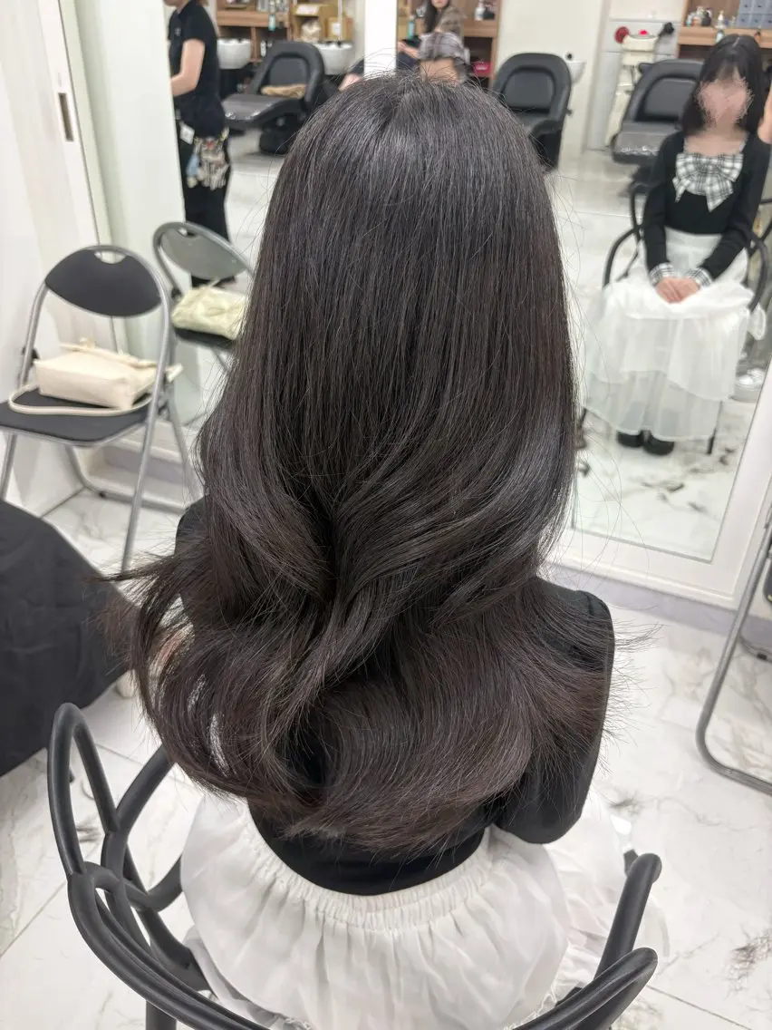 ロング マツエク／レイヤー カット あんじゅのヘアスタイル
