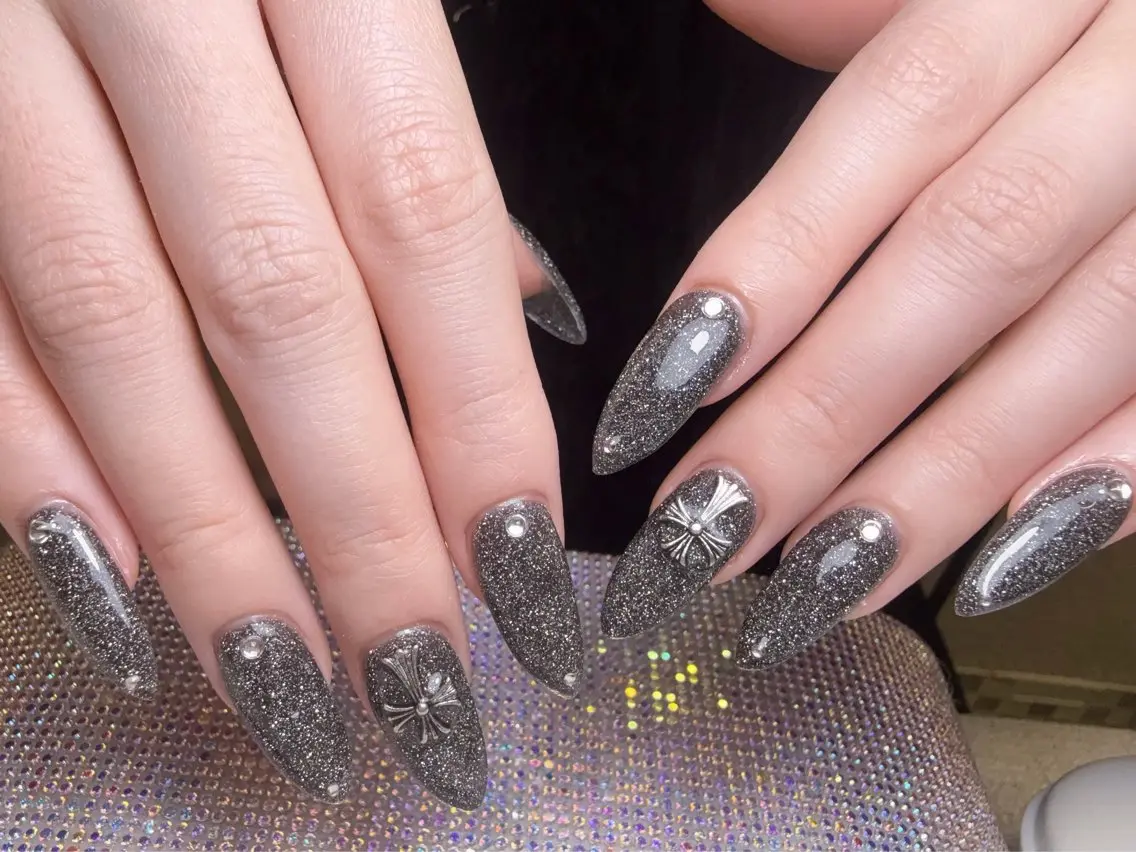 ネイル オーロラネイル 長さ出し フレンチネイル ジェルネイル ガラスフレンチ ハンドネイル Rela・S NAILのネイルデザイン