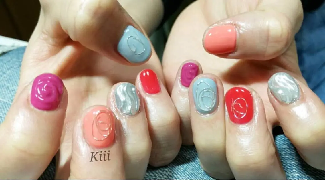 ネイル ジェルネイル ミラーネイル ハンドネイル フットネイル kiii.__ ✴︎*のネイルデザイン