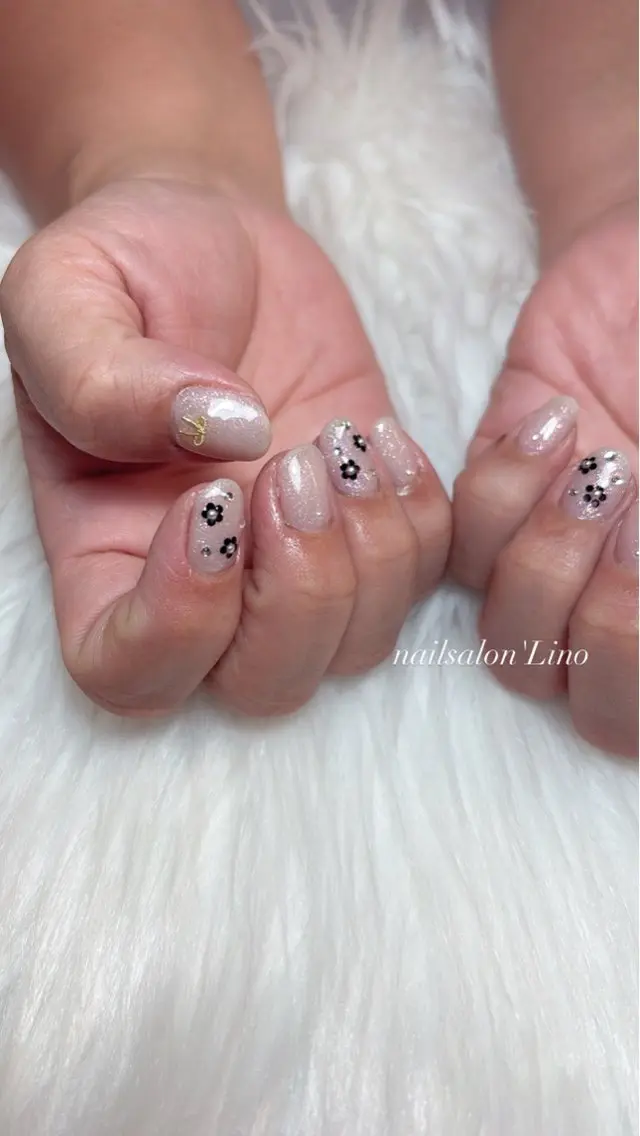 ネイル ホログラムネイル ハンドネイル Lino𓂃⟡.· Chizuruのネイルデザイン