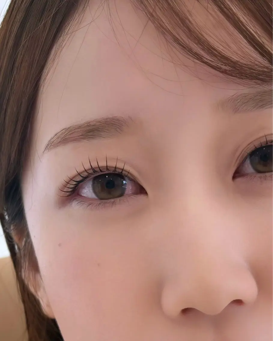 マツエク・マツパ ナチュラル h.plus 望月流果の眉毛・アイブロウイメージ