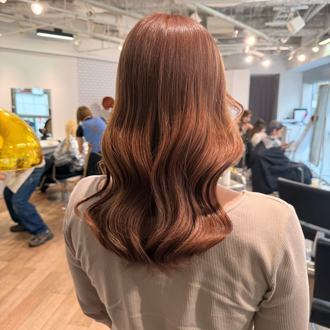 ロング カラー ベージュカラー ブリーチ ミルクティーベージュ ゆうと cashel渋谷のヘアスタイル