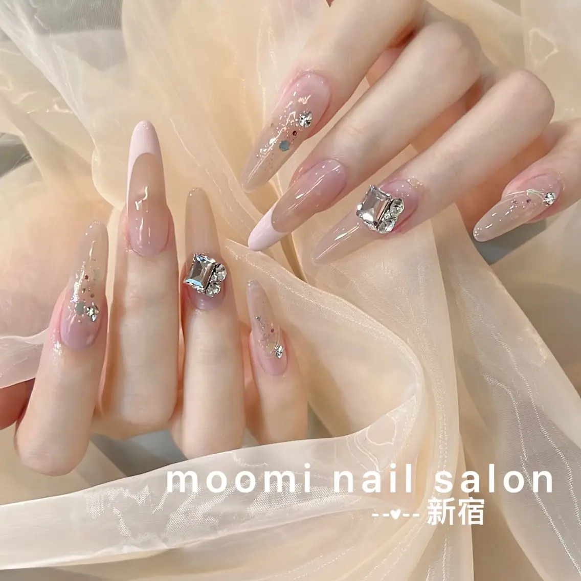 ネイル チークネイル フレンチネイル ジェルネイル グラデーション ハート ハンドネイル moomi nail スカルプ専門のネイルデザイン