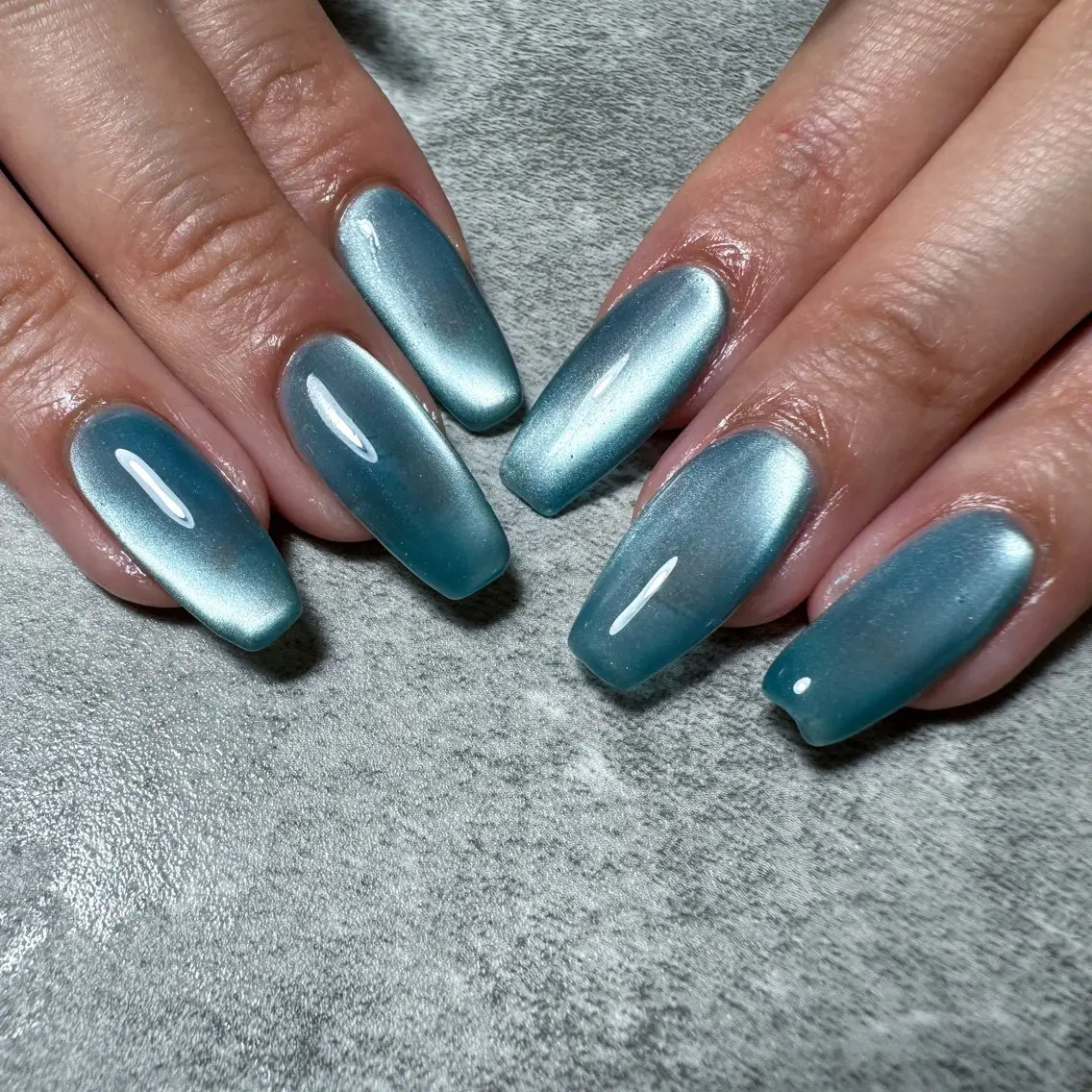 今月期間限定価格❣️60色以上選べる🩷マグネットネイル💅（オフ込み）の写真