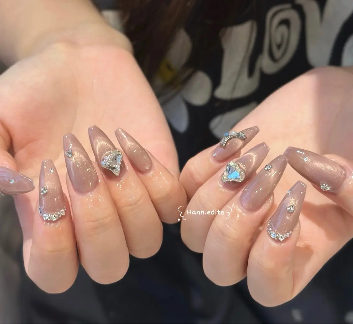 セミロング ハンドネイル Hi beauty 渋谷のネイルデザイン