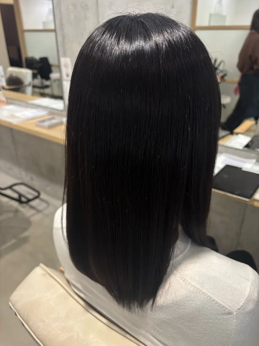 ミディアム ヘアカラー 安永識央里/大曽根/ カラーモデルのヘアスタイル