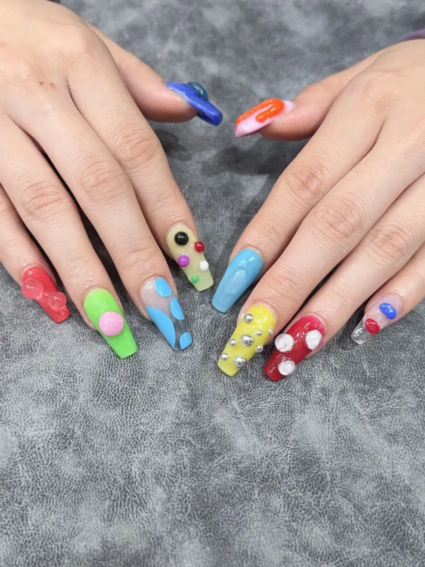 ネイル ハンドネイル ベスティオーラ aineのネイルデザイン