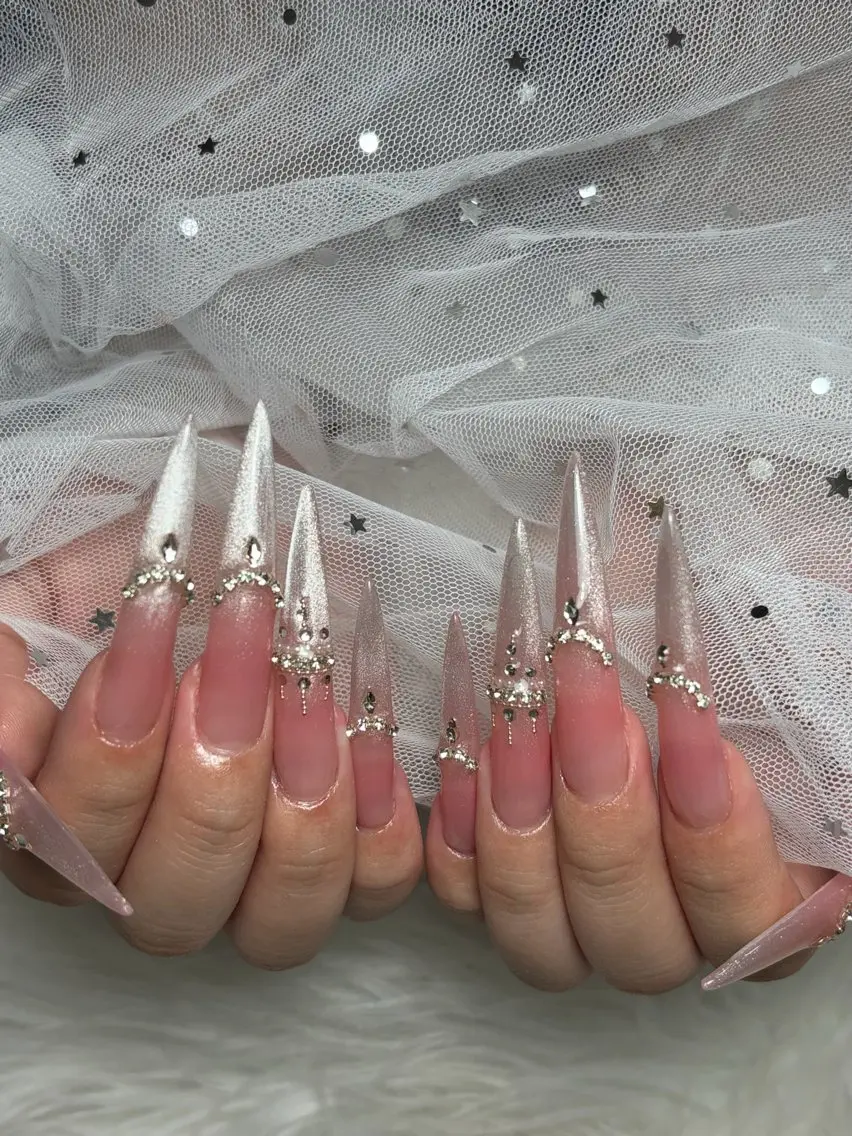 ネイル アートネイル 長さ出し ジェルネイル 韓国ネイル マグネットネイル ハンドネイル Cloudy Chan Nailのネイルデザイン