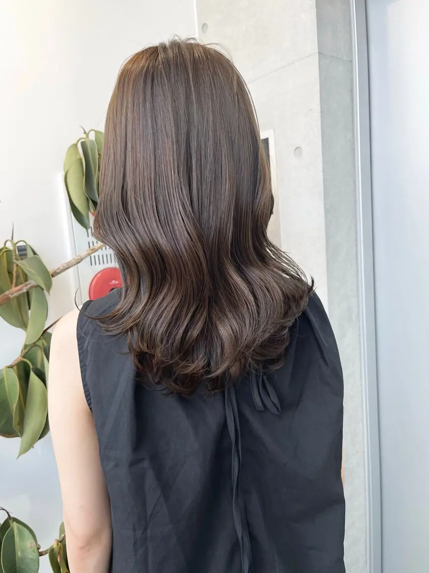 セミロング カラー パーマ ヘアアレンジ 縮毛矯正特化✂︎ YUKAのヘアスタイル