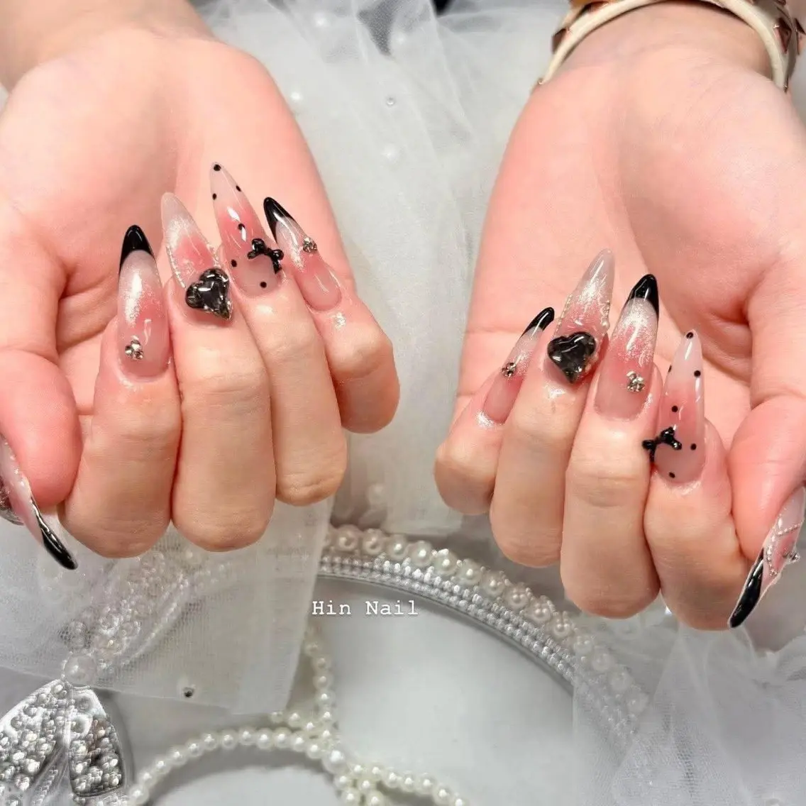 ネイル ハンドネイル Hin Nailのネイルデザイン