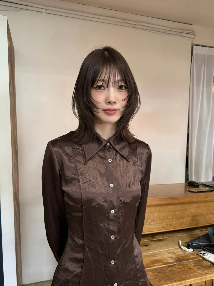 ミディアム カラー グレージュ レイヤーカット カット ヘアカラー トリートメント まろやか透明感カラー ♡MANAのヘアスタイル