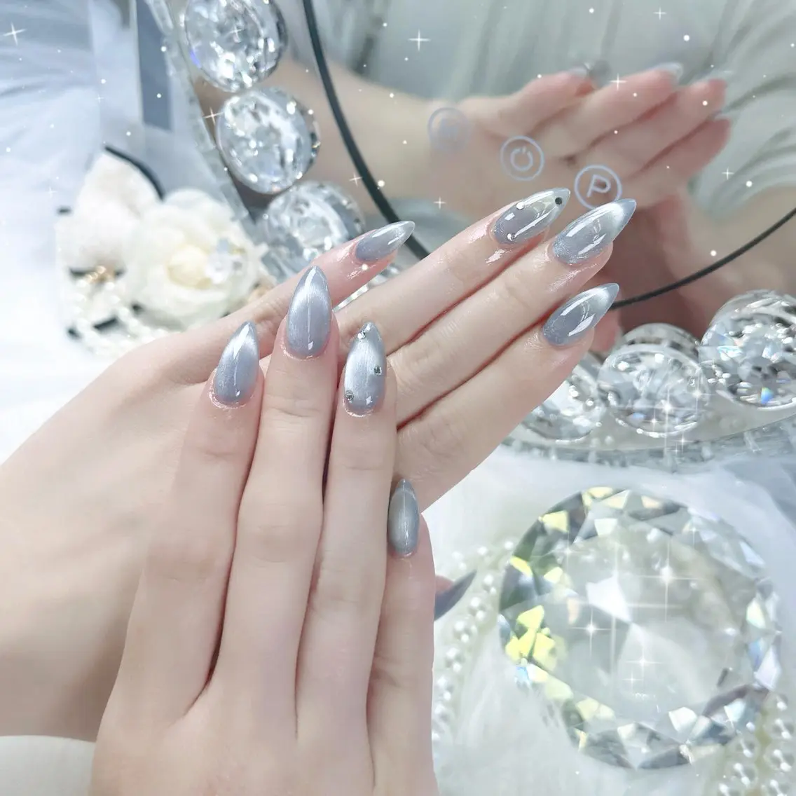 ネイル ジェルネイル キラキラネイル 韓国ネイル マグネットネイル スカルプネイル ハンドネイル ハンドケア Kitty Nail Novaのネイルデザイン