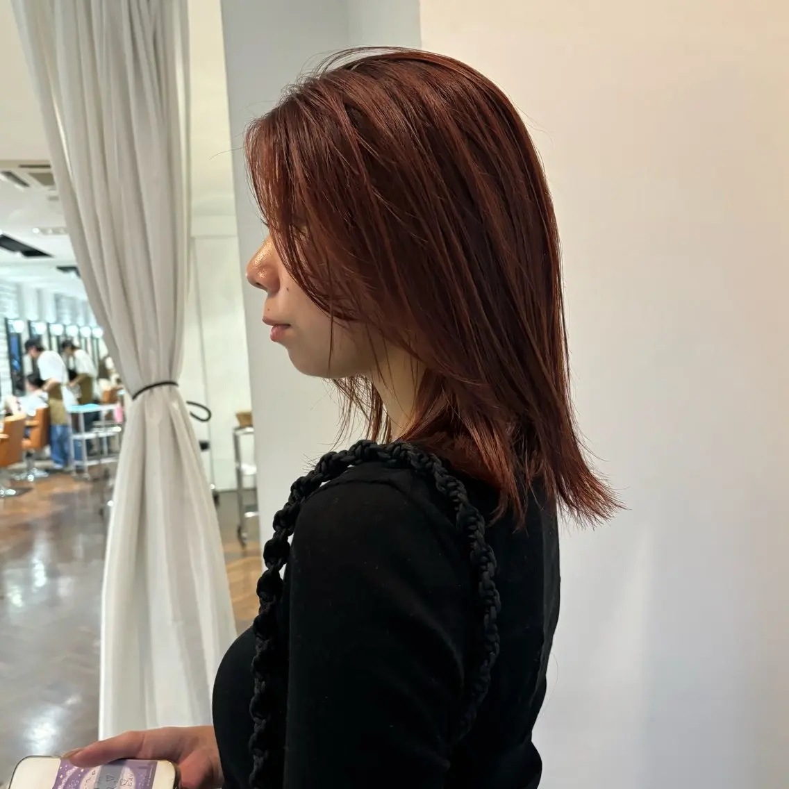 ミディアム カラー ブラウンカラー オレンジ オレンジブラウン カット ヘアカラー トリートメント 的場 莉音のヘアスタイル