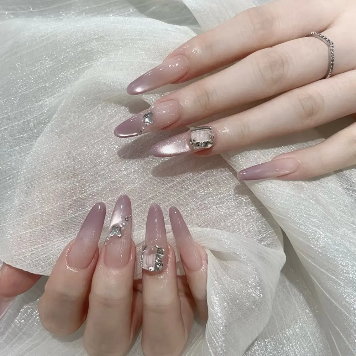 ネイル ハンドネイル 🎀 NaNa_nailのネイルデザイン