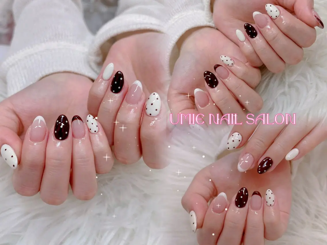 ネイル フットネイル フレンチネイル ジェルネイル ガラスフレンチ マグネットネイル UMIE NAIL SALONのネイルデザイン
