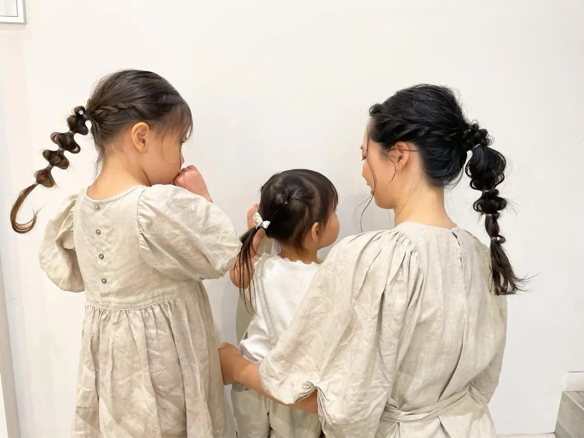 ロング ヘアアレンジ キッズ 玉ねぎヘアー シールエクステ横浜 🐏☁️miminaのヘアスタイル