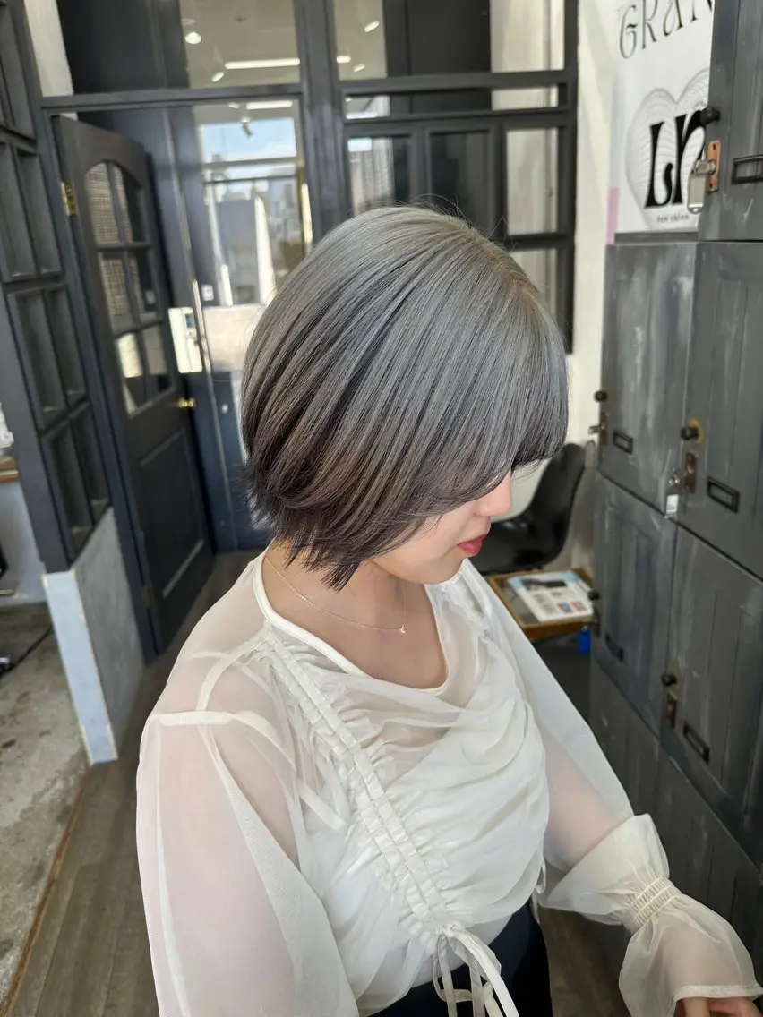 ショート カット ヘアカラー トリートメント 大内 志穂のヘアスタイル