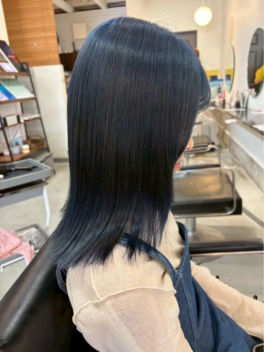 セミロング LUCK rizunaのヘアスタイル