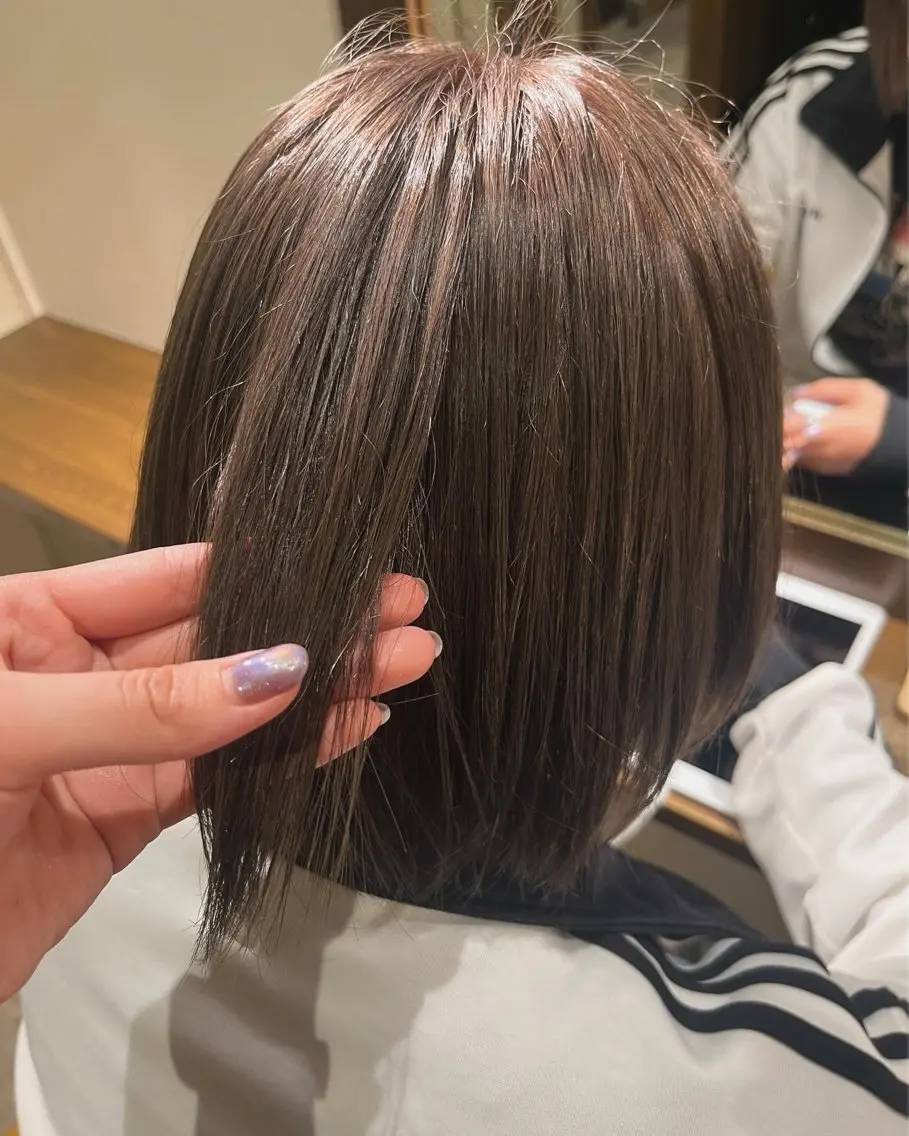 カラー グレージュ 木元 恵実のヘアスタイル