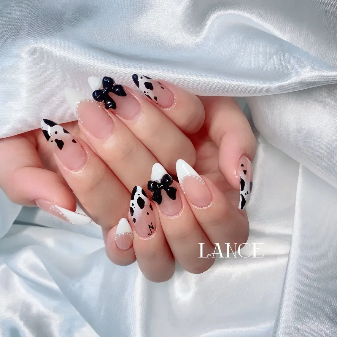ネイル オーロラネイル フレンチネイル グラデーション キラキラネイル 韓国ネイル Lance nailのネイルデザイン