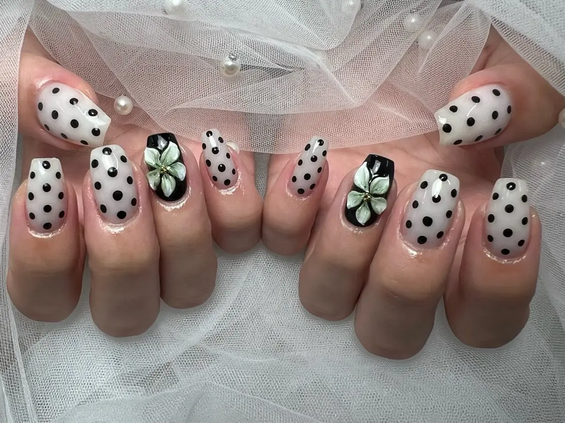 ネイル ハンドネイル ToliyDeliy Nail Salonのネイルデザイン