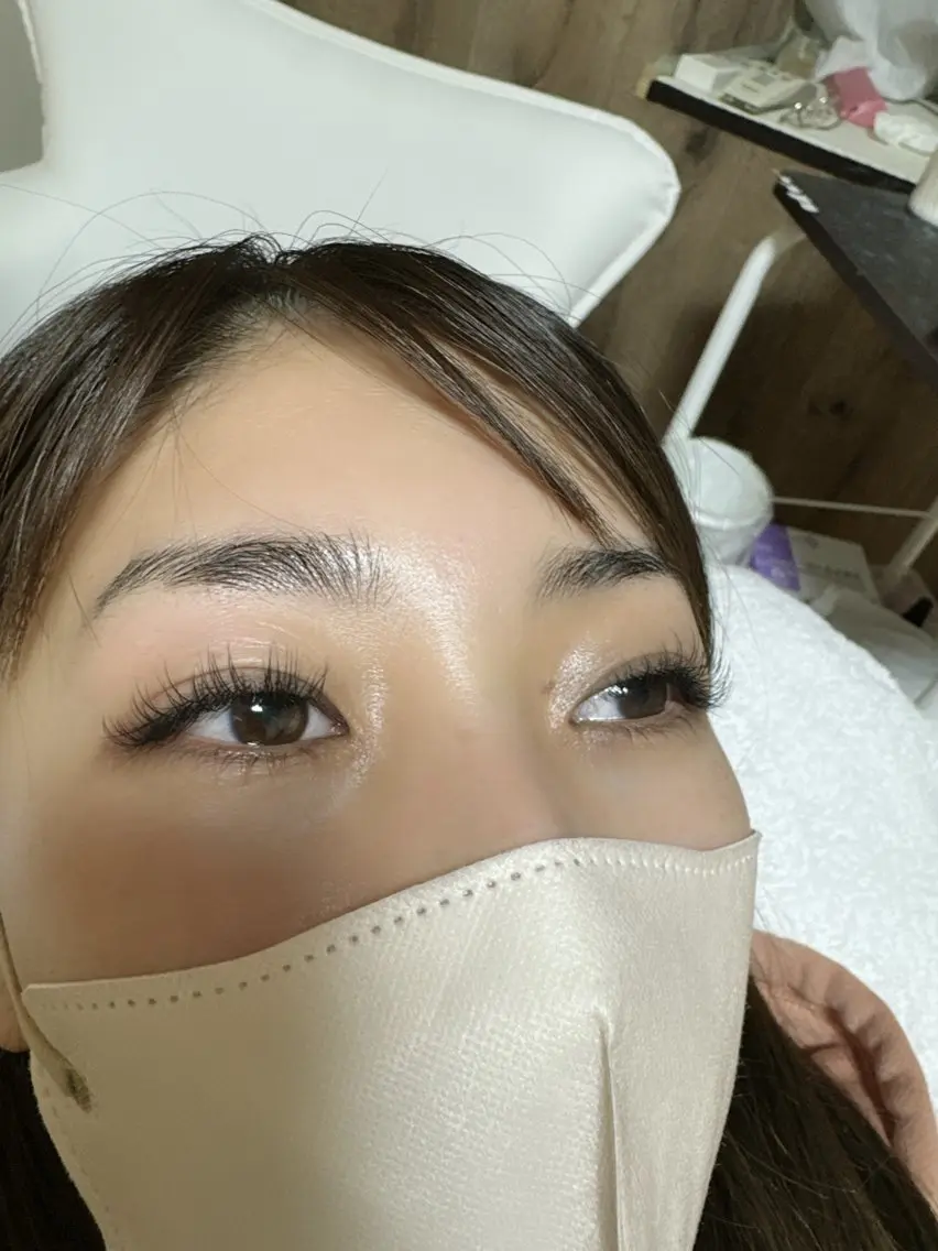 マツエク・マツパ キュート フラットラッシュ 伊藤名紬 マツエク専門のマツエク・マツパデザイン