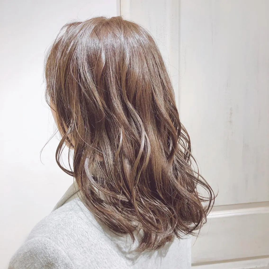 セミロング カラー レイヤー×艶髪特化 マネージャー安藤光司のヘアスタイル