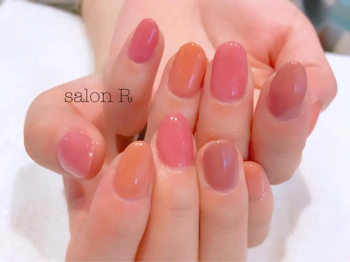 ネイル ブラウン 赤色 NARUMI HYODOのネイルデザイン