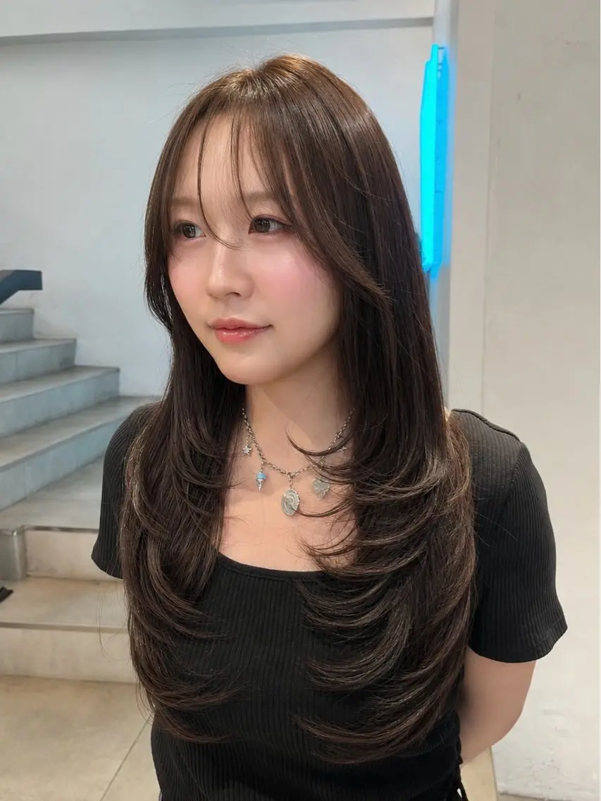 ロング カラー せりな🎀🕯️ /透明感カラーのヘアスタイル