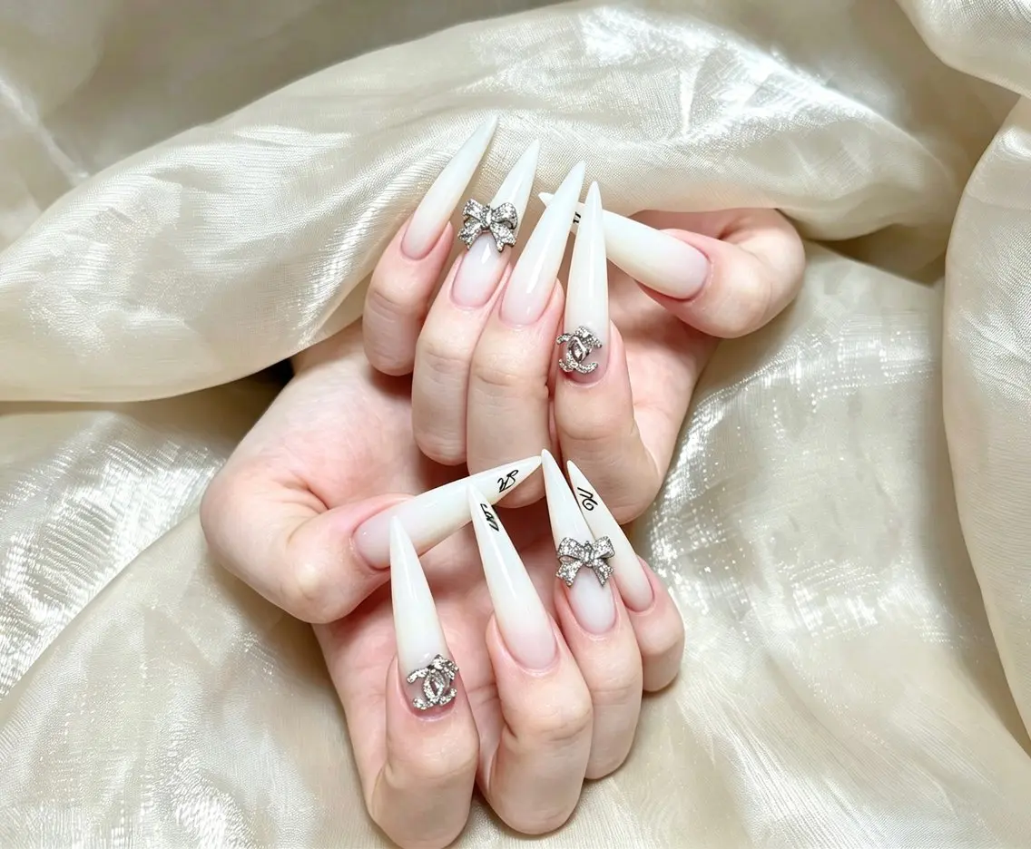 ネイル チークネイル 長さ出し フレンチネイル ジェルネイル 韓国ネイル ハンドネイル Lucky Nail Salon❶のネイルデザイン