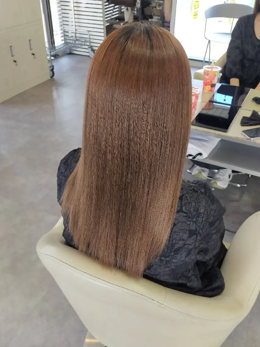 セミロング 縮毛矯正 トリートメント SiLO 🎀 𝕂𝕒𝕟𝕟𝕒のヘアスタイル