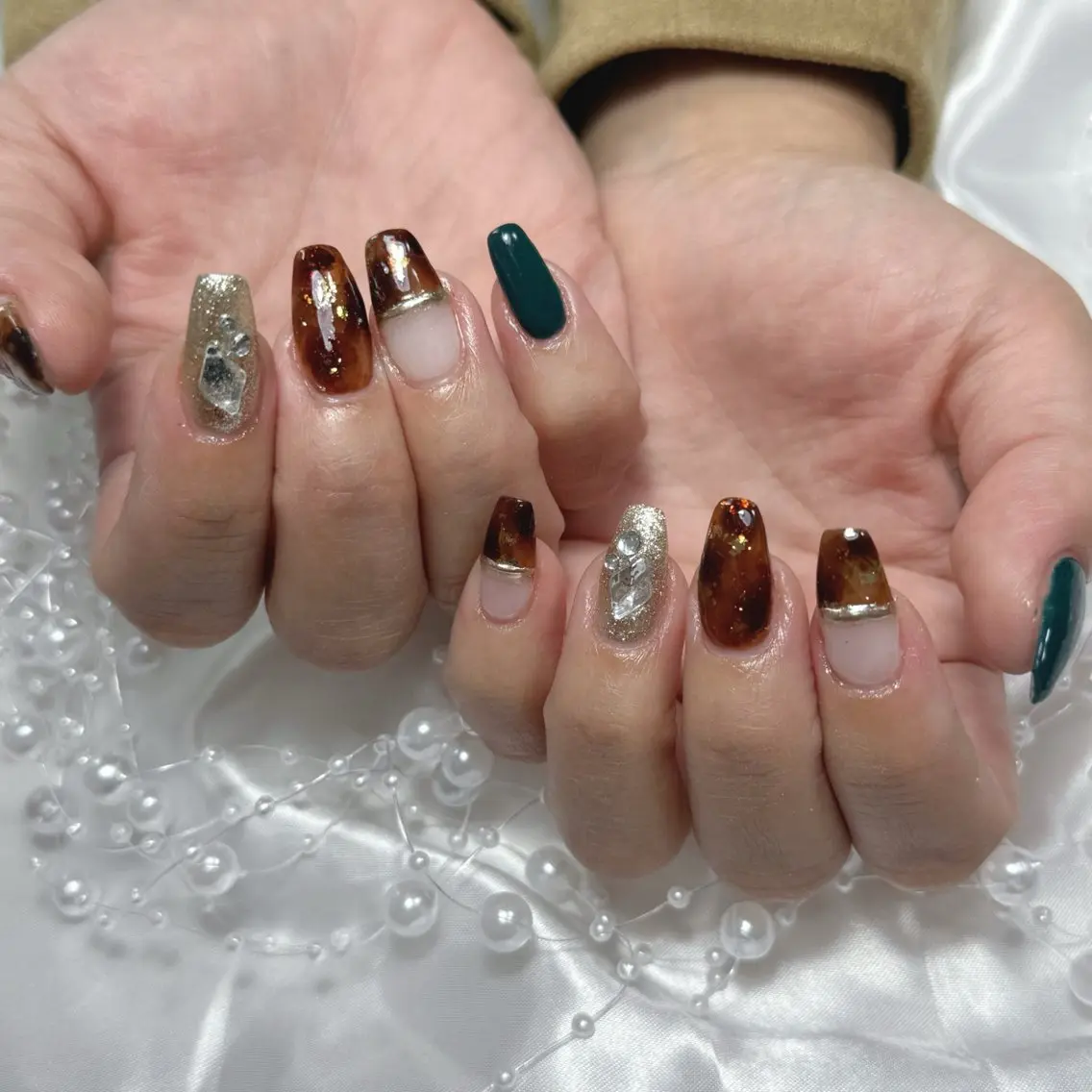 ネイル べっ甲ネイル 冬ネイル ハンドネイル L'ino nailのネイルデザイン