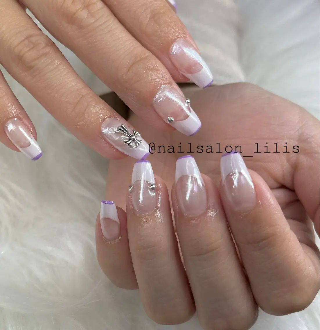 ネイル オーロラネイル ハンドネイル nailsalon Lilisのネイルデザイン