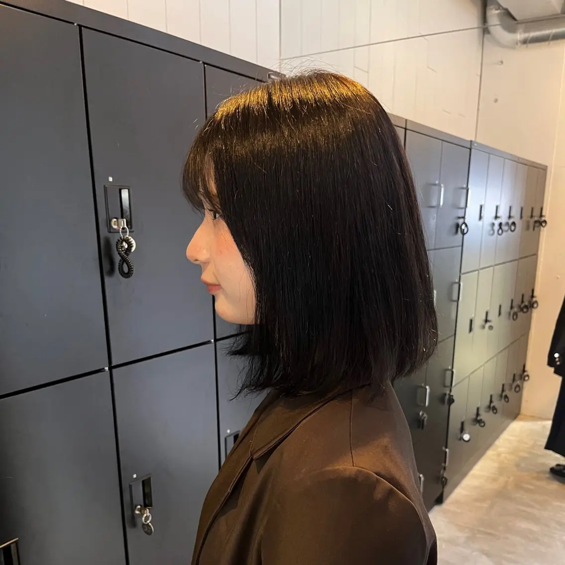 カラー ブラウンカラー ダークグレー ダークグレージュ グレージュ 赤み消しカラー なるきやのヘアスタイル