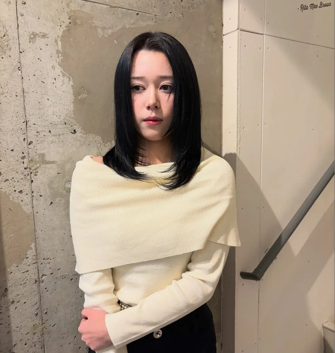 ミディアム ヘアカラー 中田 桃夏のヘアスタイル